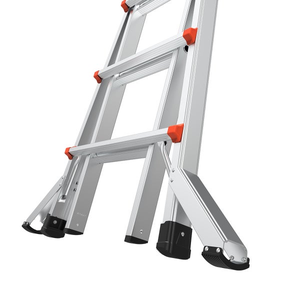 Detailansicht einer Aluminium Mehrzweckleiter mit profilierten Sprossen und stabilen Standfüßen