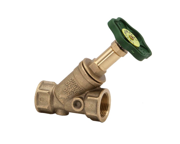 Schrägsitzventil aus Messing DN 25 mit grünem Handrad und DVGW-Prüfzeichen.