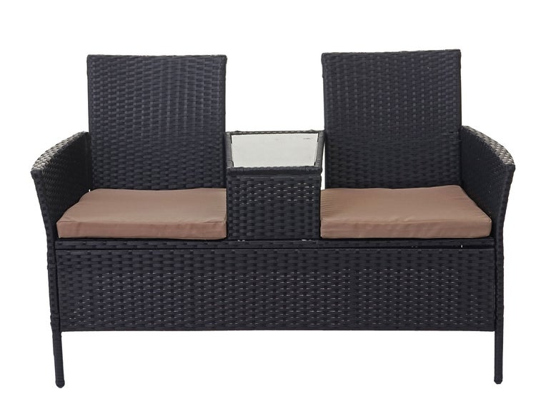 Gartenbank aus Polyrattan mit zwei Sitzplätzen, integriertem Mitteltisch mit Glasplatte und Sitzkissen.