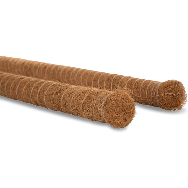 Zwei braune Pflanzenstützen aus Kokosfaser, zylindrisch mit Schnurumwicklung.