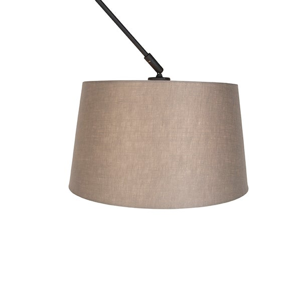 Konischer Lampenschirm aus taupefarbenem Textilgewebe mit schwarzem Metallarm für eine Bogenleuchte.