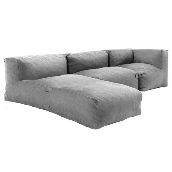 Modulares Ecksofa im Sitzsack-Stil mit strukturiertem Stoffbezug und dicken Polstern.