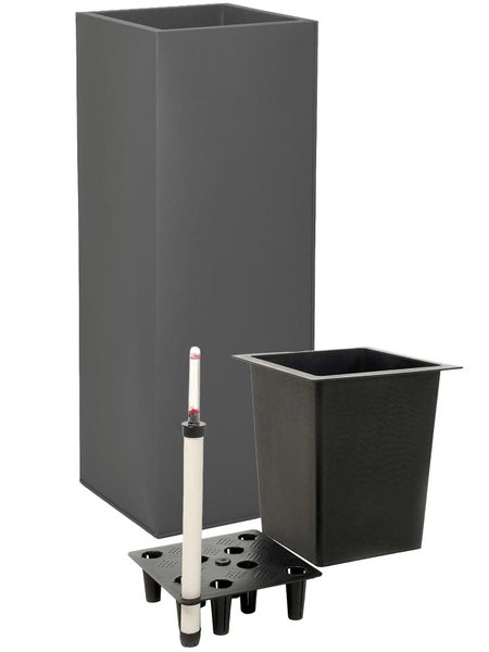 Hoher quadratischer Pflanzkübel aus Kunststoff mit Bewässerungs-Set, herausnehmbarem Einsatz und Wasserstandsanzeiger.