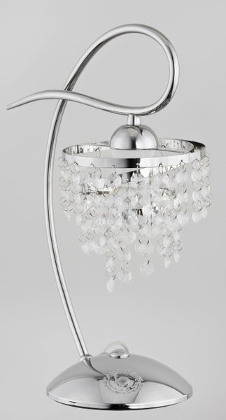 Moderne Tischleuchte mit geschwungenem Metallgestell und funkelndem Kristallbehang in ansprechender Optik für ein elegantes Wohnambiente.