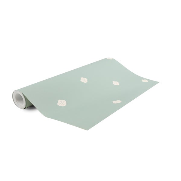 Vliestapete mit Muschelmuster, teilweise ausgerollte Tapetenrolle.
