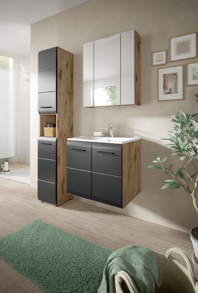 Modernes Badmöbelset in Eiche-Optik mit anthrazitfarbenen Fronten, bestehend aus Waschbeckenunterschrank, Hochschrank und Spiegelschrank.