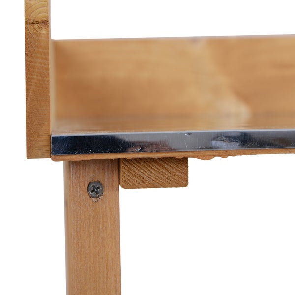 Detailaufnahme von zwei verbundenen Rasenkantensteinen.