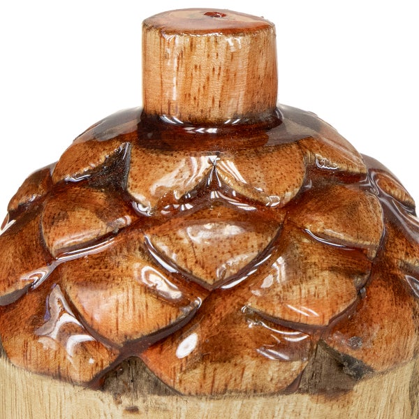 Dekorative Holzfigur in Form eines Zapfens