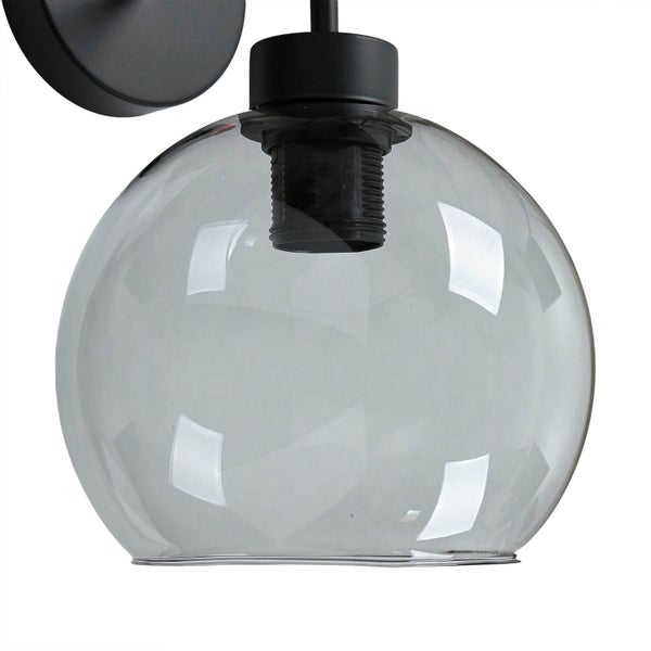 Wandleuchte mit runder Glasschirm