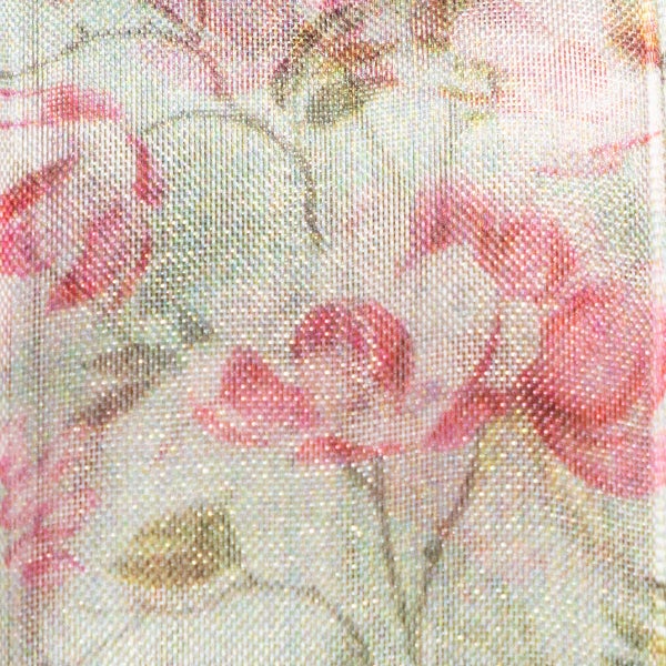 Nahaufnahme eines Textils mit Blumenmuster