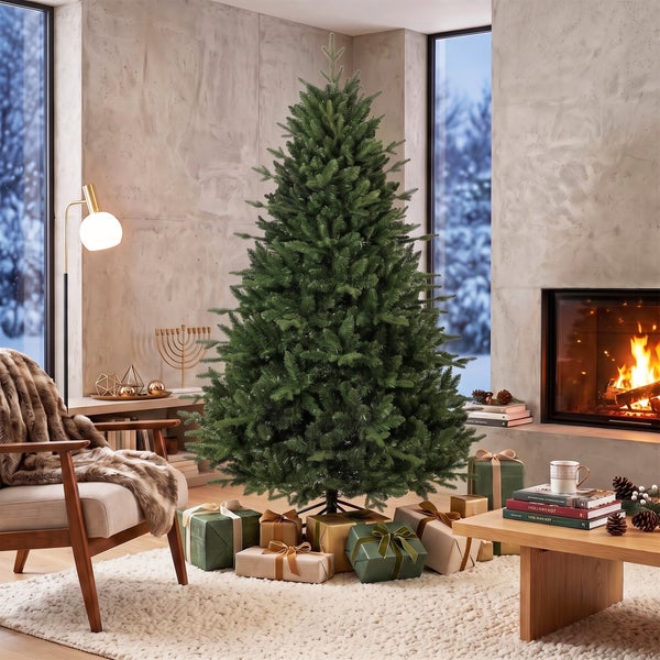Künstlicher Weihnachtsbaum mit dichtem Nadelkleid auf einem stabilen Metallständer