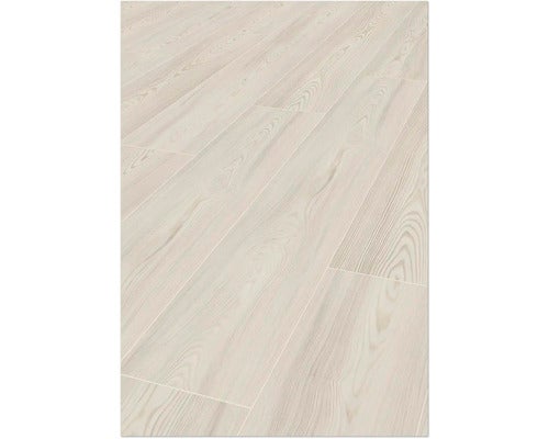 Heller Laminatboden in Holzoptik