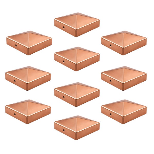 10 quadratische Pfostenkappen aus Kupfer in Pyramidenform für Zaunpfosten.
