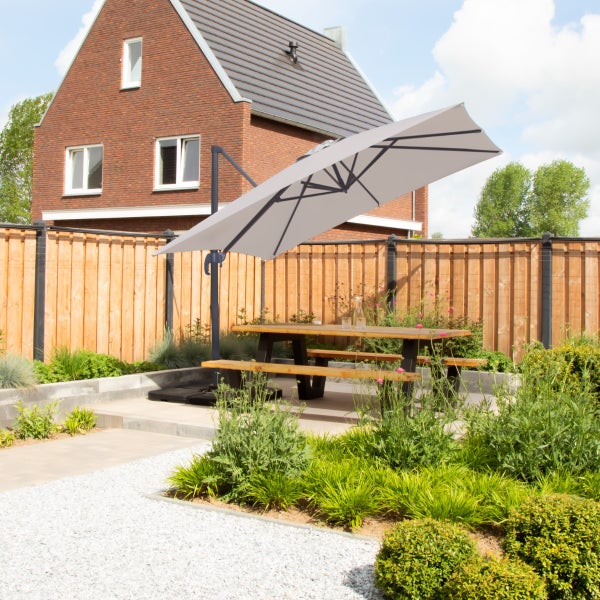 VONROC Freitragender Premium-Sonnenschirm Pisogne 300x300cm - Kombi-Set inklusive füllbaren Premium-Sonnenschirmfliesen – Um 360Grad drehbar – Neigbar - Beige