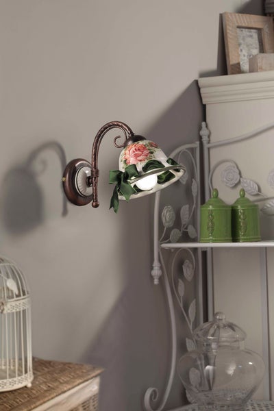 Wandleuchte mit Blumendesign und Schleife im Landhausstil