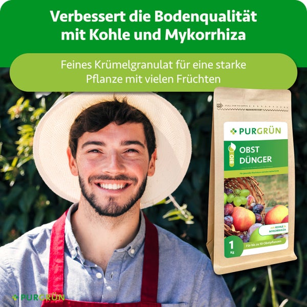 Gärtner mit Hut neben Purgrün biologischem Obstdünger, feines Krümelgranulat mit Kohle und Mykorrhiza für starke Pflanzen mit vielen Früchten.