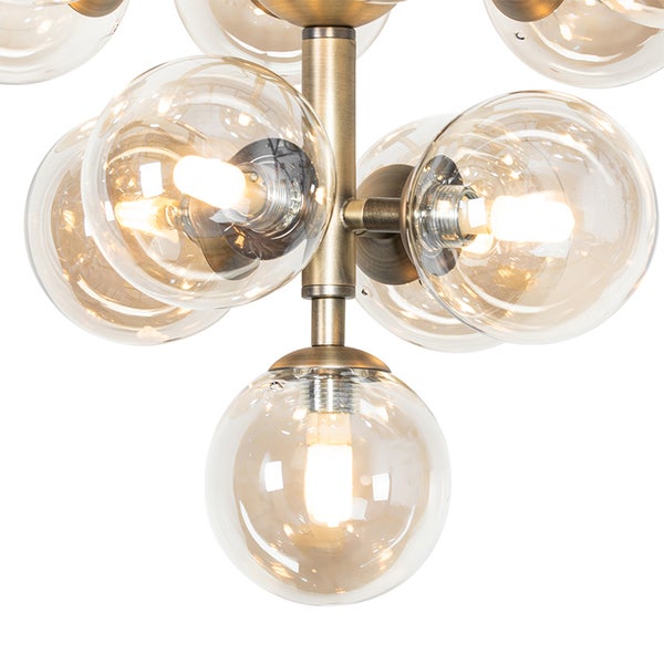 Deckenleuchte mit mehreren Glaskugeln
