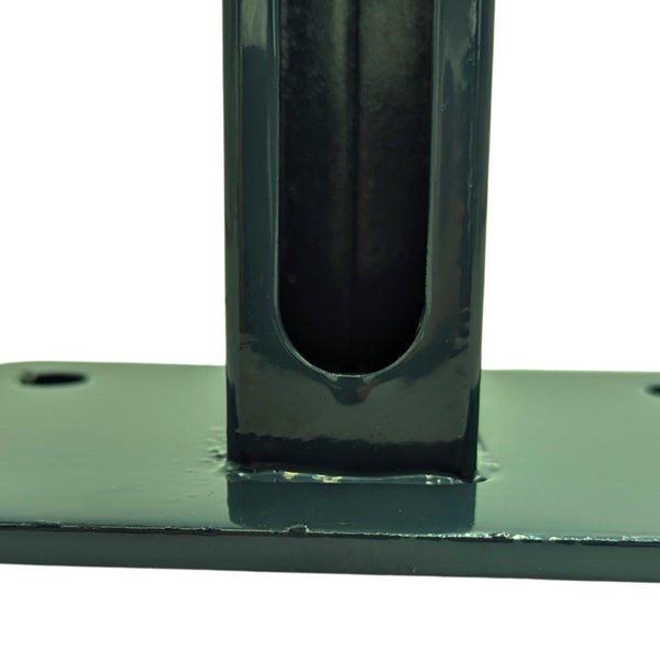 Metallpfosten mit Montagefuß für den Außenbereich