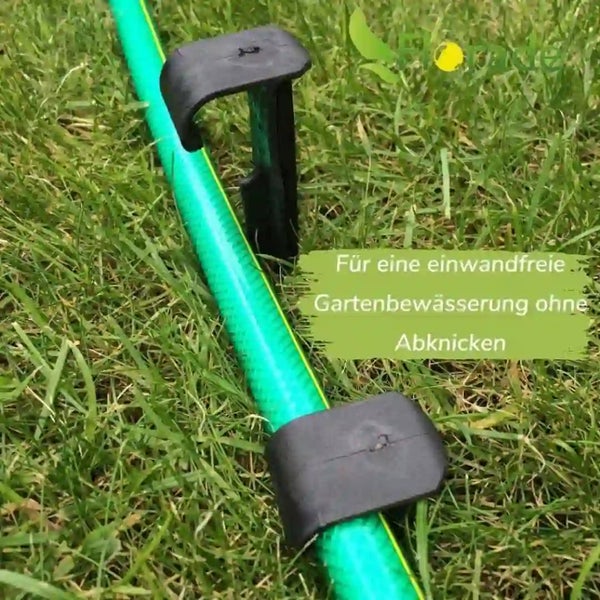 Schlauchhalter aus Kunststoff zur sicheren Fixierung von Gartenschläuchen im Rasen, verhindert das Abknicken des Schlauches.