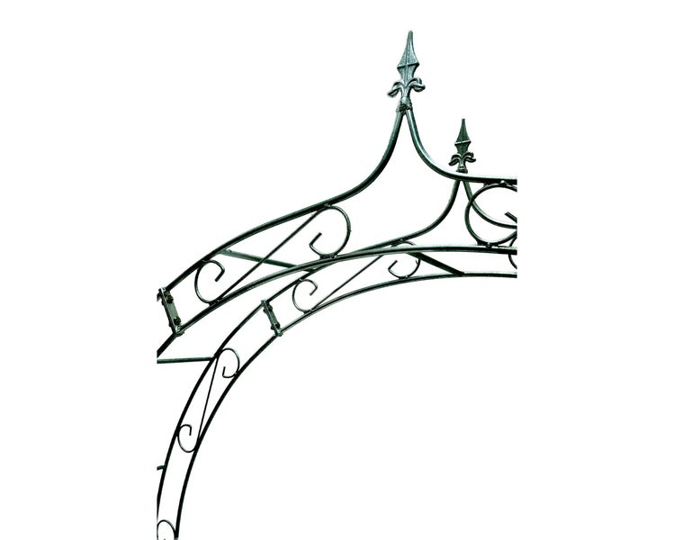 Detailansicht eines Metallbogenstücks für den Garten