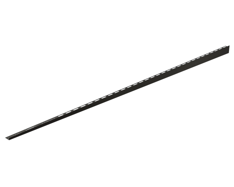 L-förmiges Abschlussprofil aus schwarzem Metall mit gelochtem Schenkel für Fliesen.