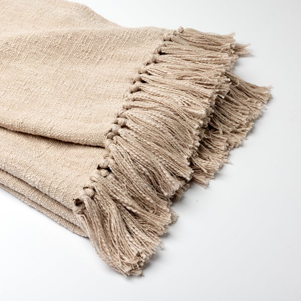 Beige Tagesdecke mit Fransen