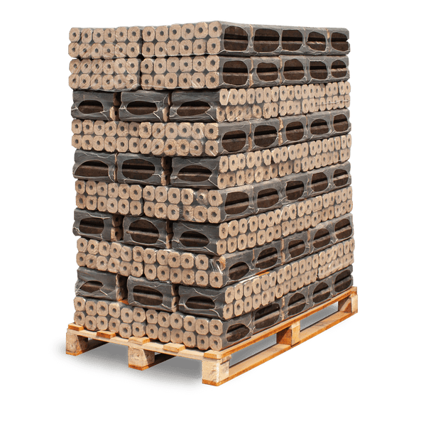 Holzbriketts auf Palette, in Folie verpackt.