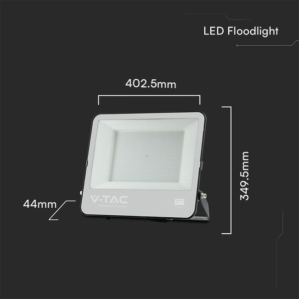 LED-Flutlichtstrahler mit den Maßen 402,5 mm x 349,5 mm x 44 mm