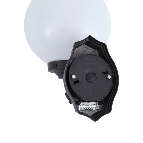 Rückansicht der Montageplatte einer Kugelwandleuchte mit technischen Daten, Schutzart IP 44 und CE Kennzeichnung.