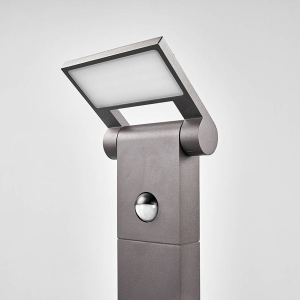 Lucande LED Außenleuchte Marius mit Bewegungsmelder (spritzwassergeschützt (Modern) in Alu aus Aluminium (1 flammig, ) - Wegeleuchte Pollerleuchte Wegelampe Sockelleuchte