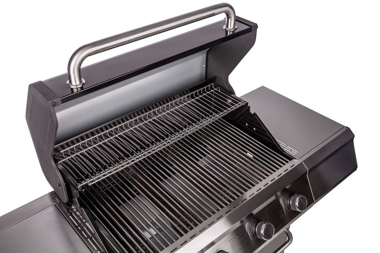 Offener Grill mit Grillrost