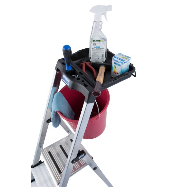 Krause Leiter mit Werkzeugen und Zubehör wie Glasreiniger, Schraubenzieher und Lampe