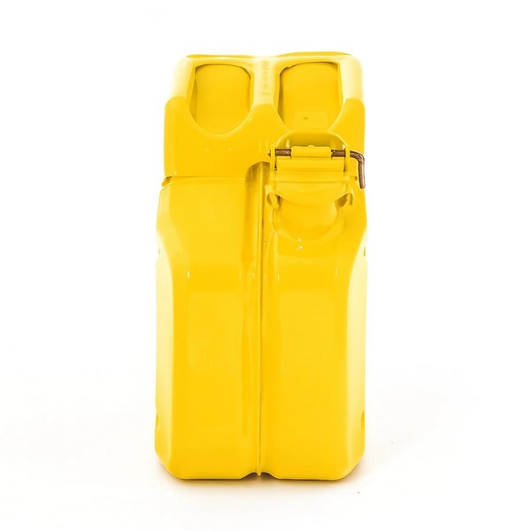 Gelber Kraftstoffkanister aus Metall