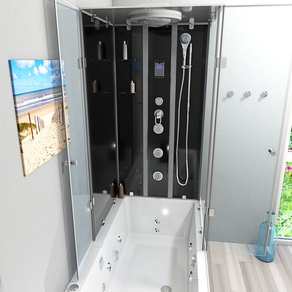 Moderne Dusch-Badewannen-Kombination mit Whirlpool-Funktion, schwarzer Rückwand, Glas-Duschkabine, Regendusche, Handbrause und Massagedüsen.