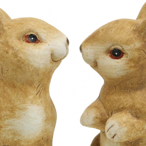 Dekorative Hasenfiguren für Ostern