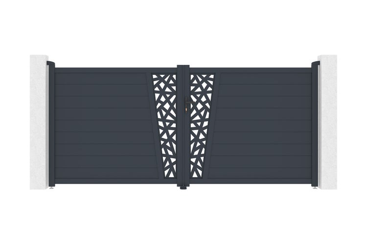 Doppelflügeliges Gartentor aus Aluminium mit horizontalen Lamellen und dekorativem Lochmuster zwischen zwei Pfosten.