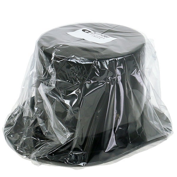 Schwarzer Pflanzkübel unter Folie