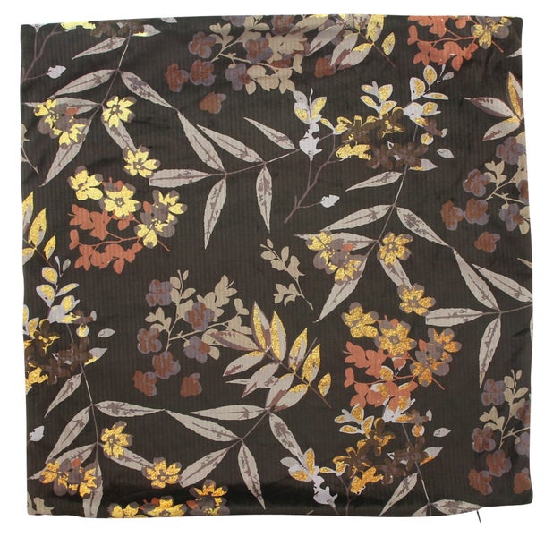 Kissen mit Blumenmuster