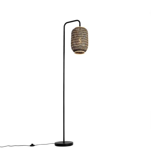 Stehlampe mit Schirm aus Rattan