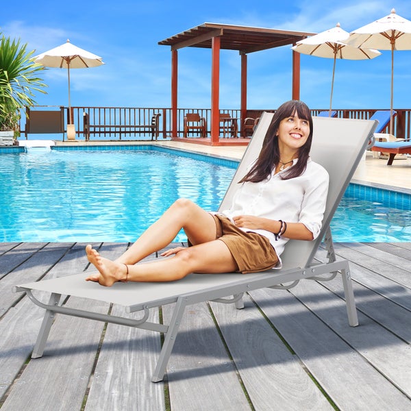 Outsunny Garten-Sonnenliege Relaxliege mit 5-stufige Rückenlehne aus Metall Cremeweiß 170 x 58 x 97 cm