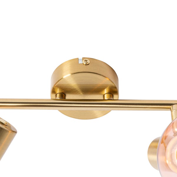 Detailaufnahme einer Deckenleuchte mit Metallelementen