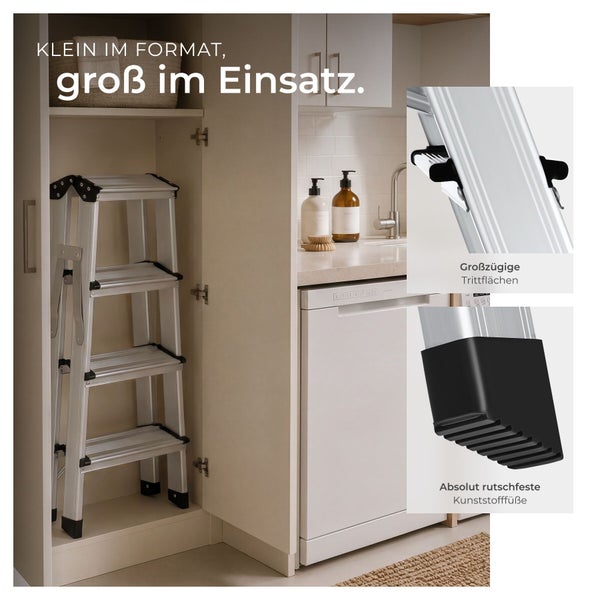 Klapptritt aus Aluminium mit vier Stufen in einem Küchenschrank. Detailansichten zeigen großzügige Trittflächen und rutschfeste Kunststofffüße.
