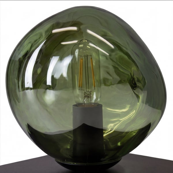 Tischleuchte mit unregelmäßig geformtem grünem Glasschirm und sichtbarem LED-Leuchtmittel.