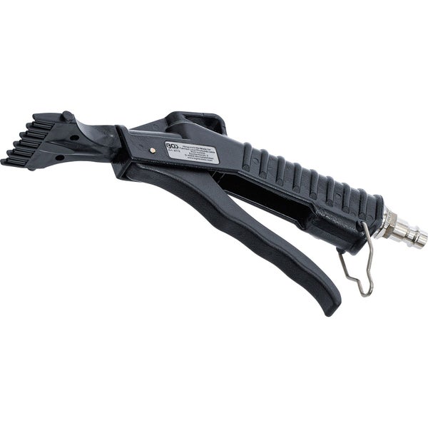 Druckluftpistole mit Bürstenaufsatz