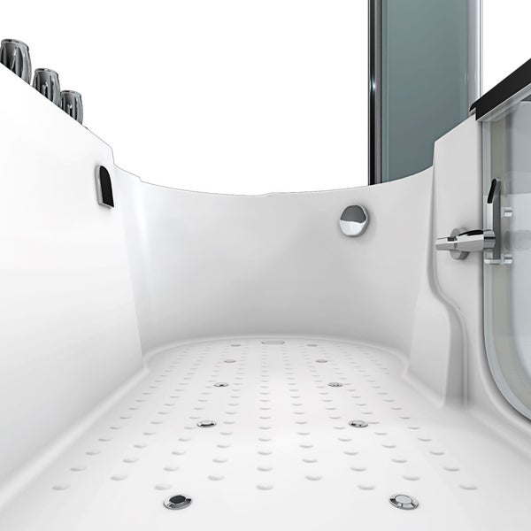Innenansicht einer Sitzbadewanne mit Whirlpoolfunktion, rutschfestem Boden und Einstiegstür mit verchromtem Verschluss.