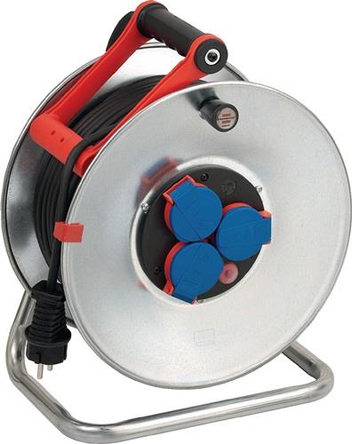 Kabeltrommel mit drei Steckdosen