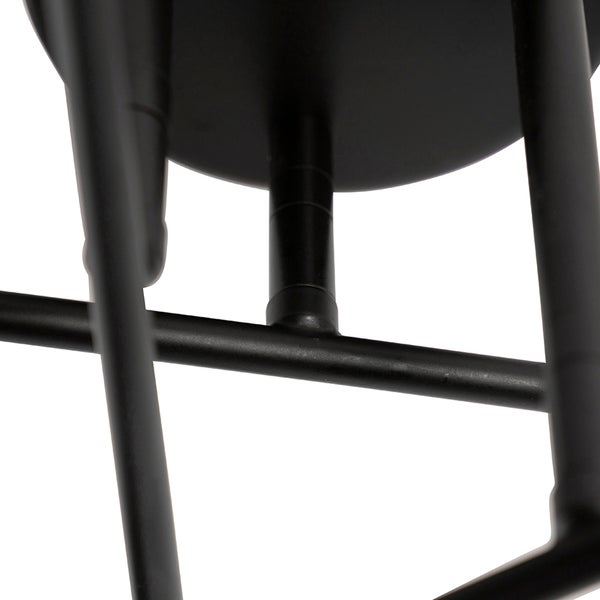 Detailaufnahme eines Lampengestells aus Metall