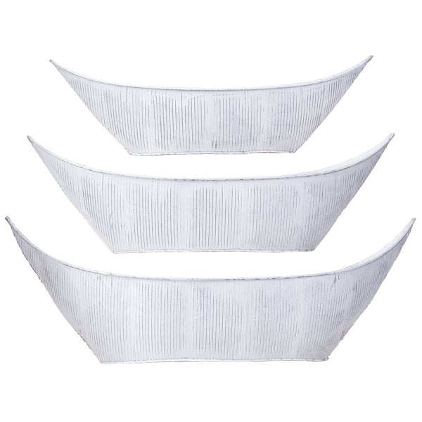 Set aus drei Pflanzgefäßen in Bootsform