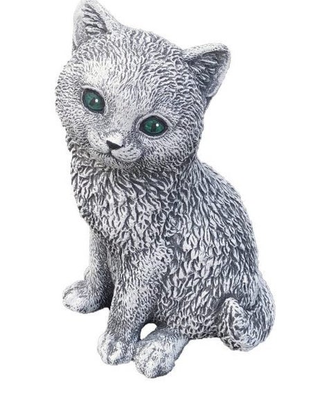 Dekorative Gartenfigur in Form eines sitzenden Katzenbabys aus wetterfestem Kunststein