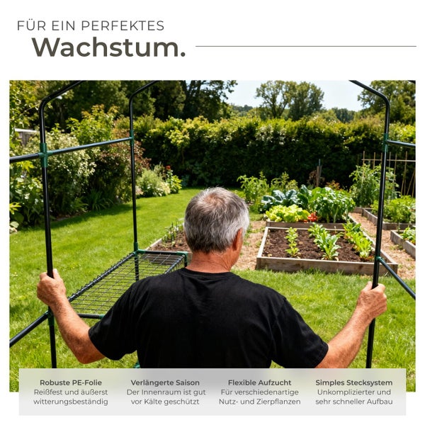 Mann betrachtet Gewächshaus im Garten für perfektes Wachstum